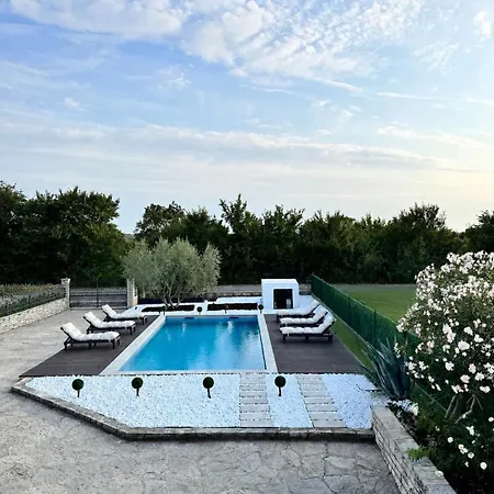 Holiday home Vuletic *
